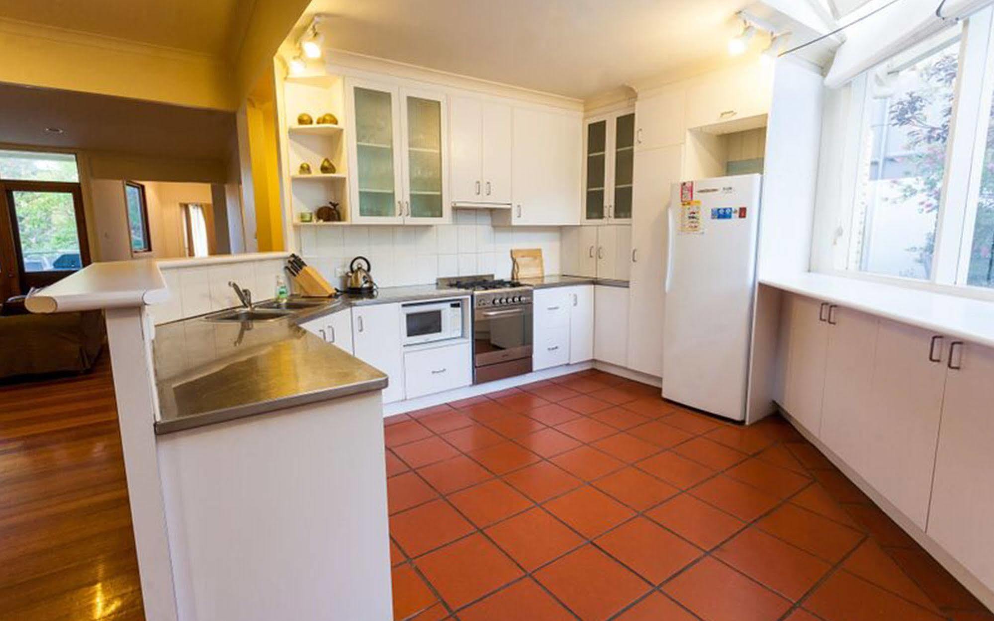 Point Lonsdale Holiday Apartments (Adults Only) Queenscliff Dış mekan fotoğraf
